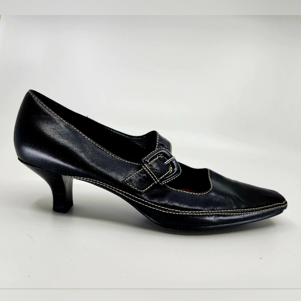 AEROSOLES Black Leather Mary Jane Buckle Heels Size 8 Topstitcing - Picture 8 of 9